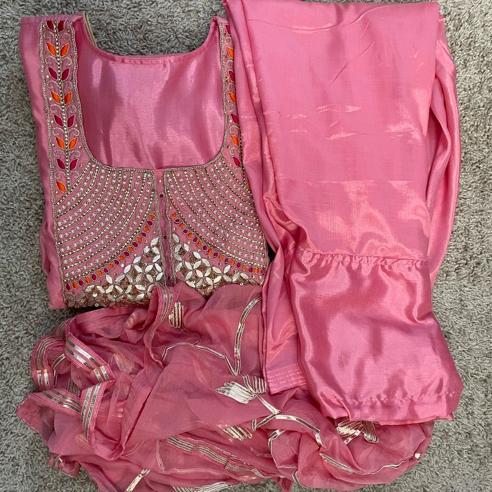 New Indian ethnic wear Punjabi suit in size XL
